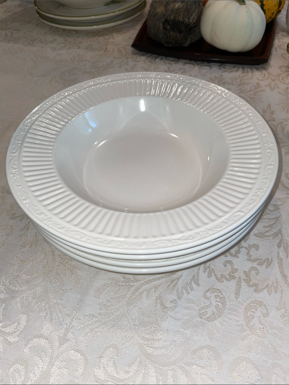 Set of 4 Mikasa Italian Countryside Ivory Stoneware Rim Soup Bowls, Like New